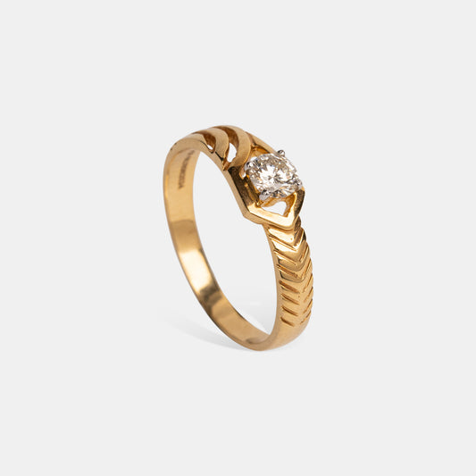 One Yellow Gold Ring-52410